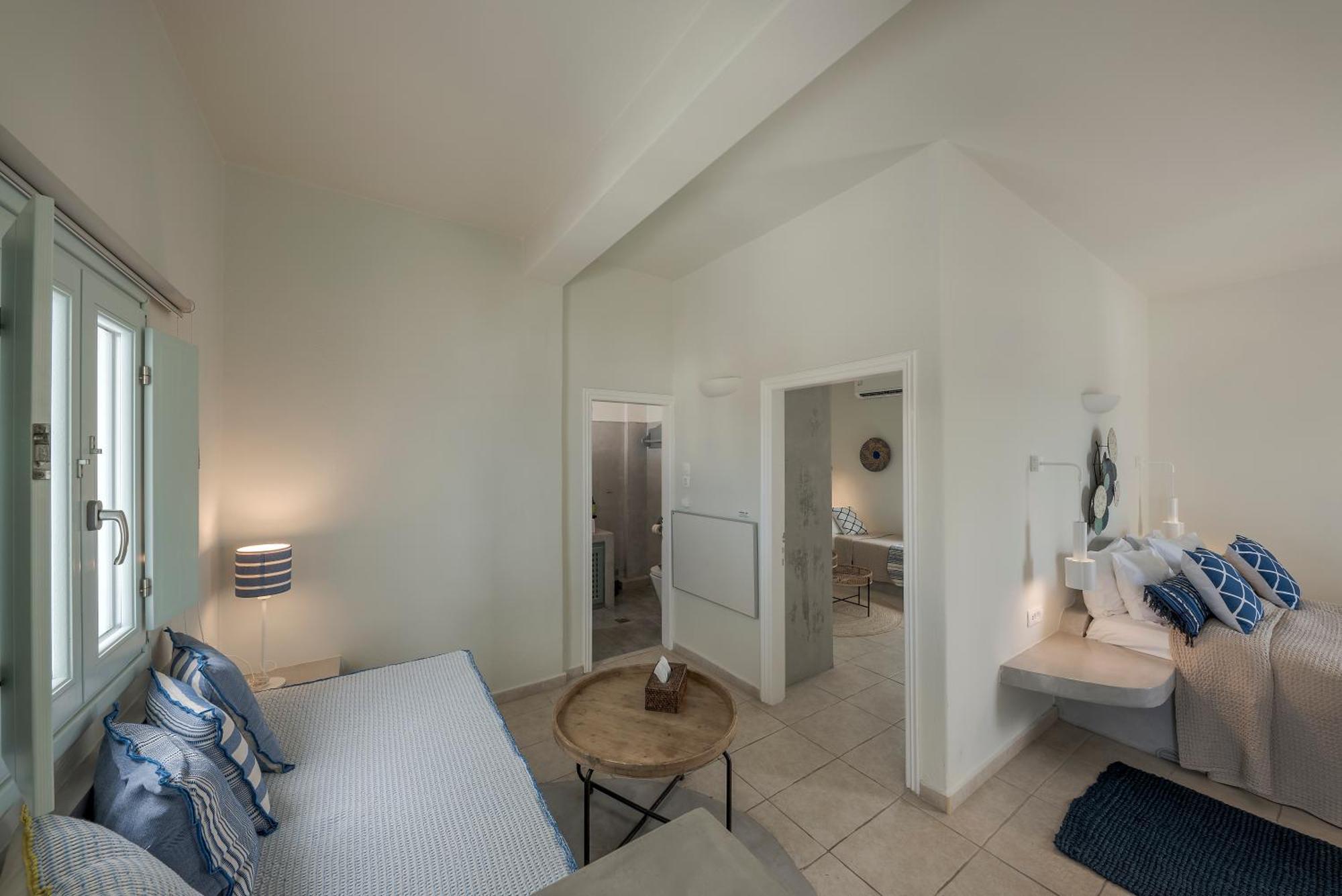 Blue Dolphins Apartments Фиростефани Екстериор снимка