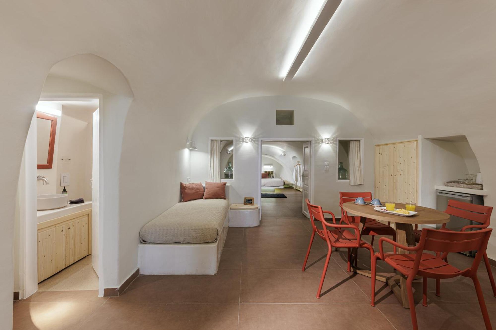 Blue Dolphins Apartments Фиростефани Екстериор снимка