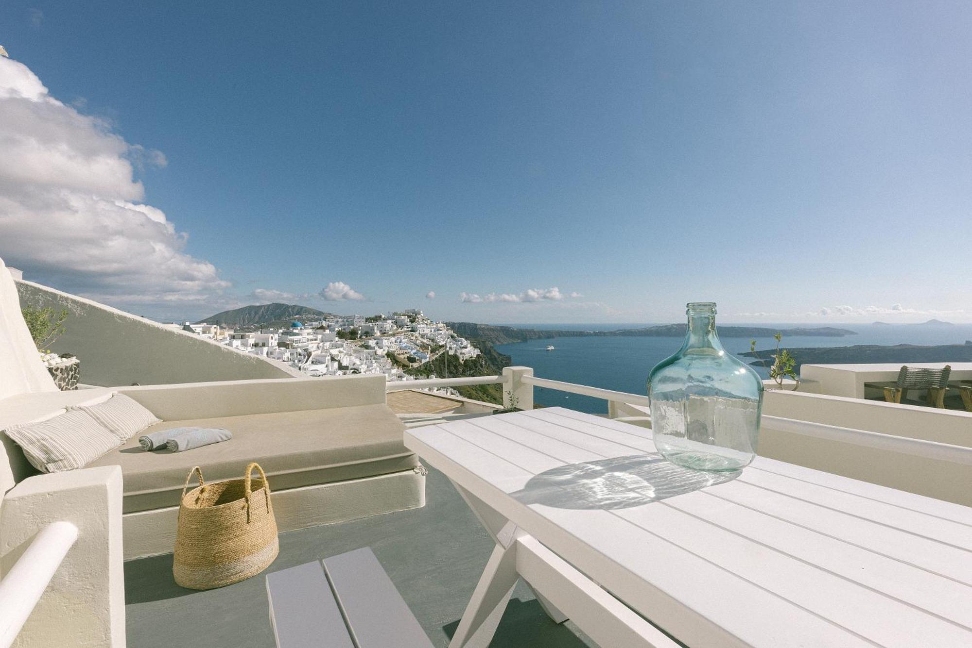 Blue Dolphins Apartments Фиростефани Екстериор снимка
