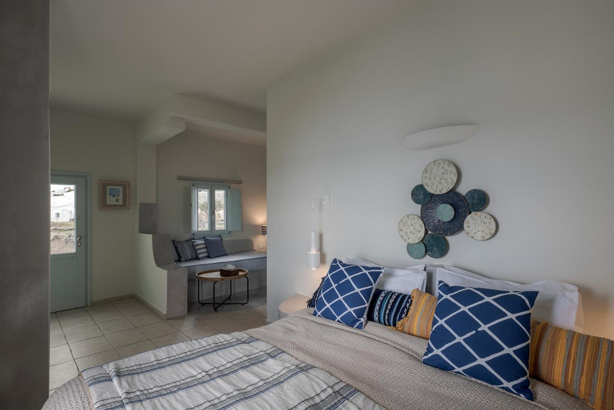 Blue Dolphins Apartments Фиростефани Екстериор снимка