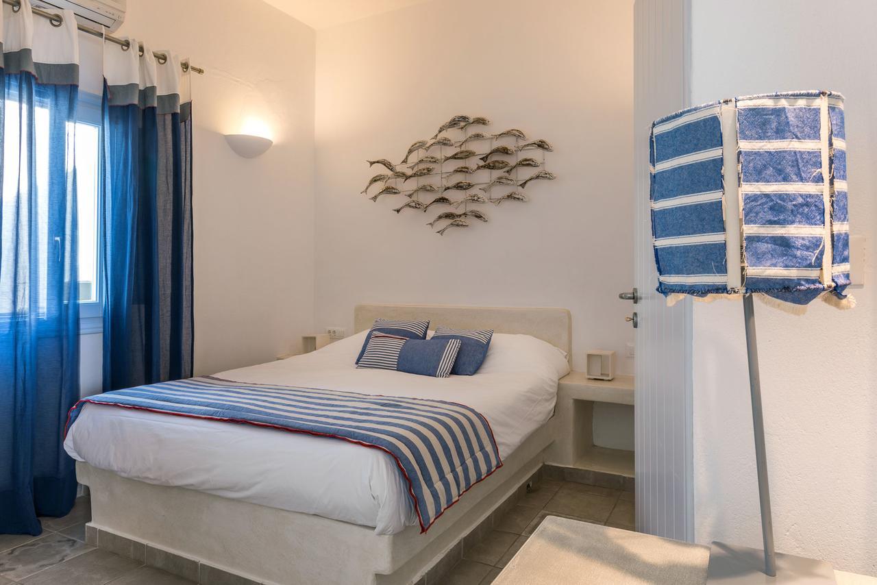 Blue Dolphins Apartments Фиростефани Екстериор снимка