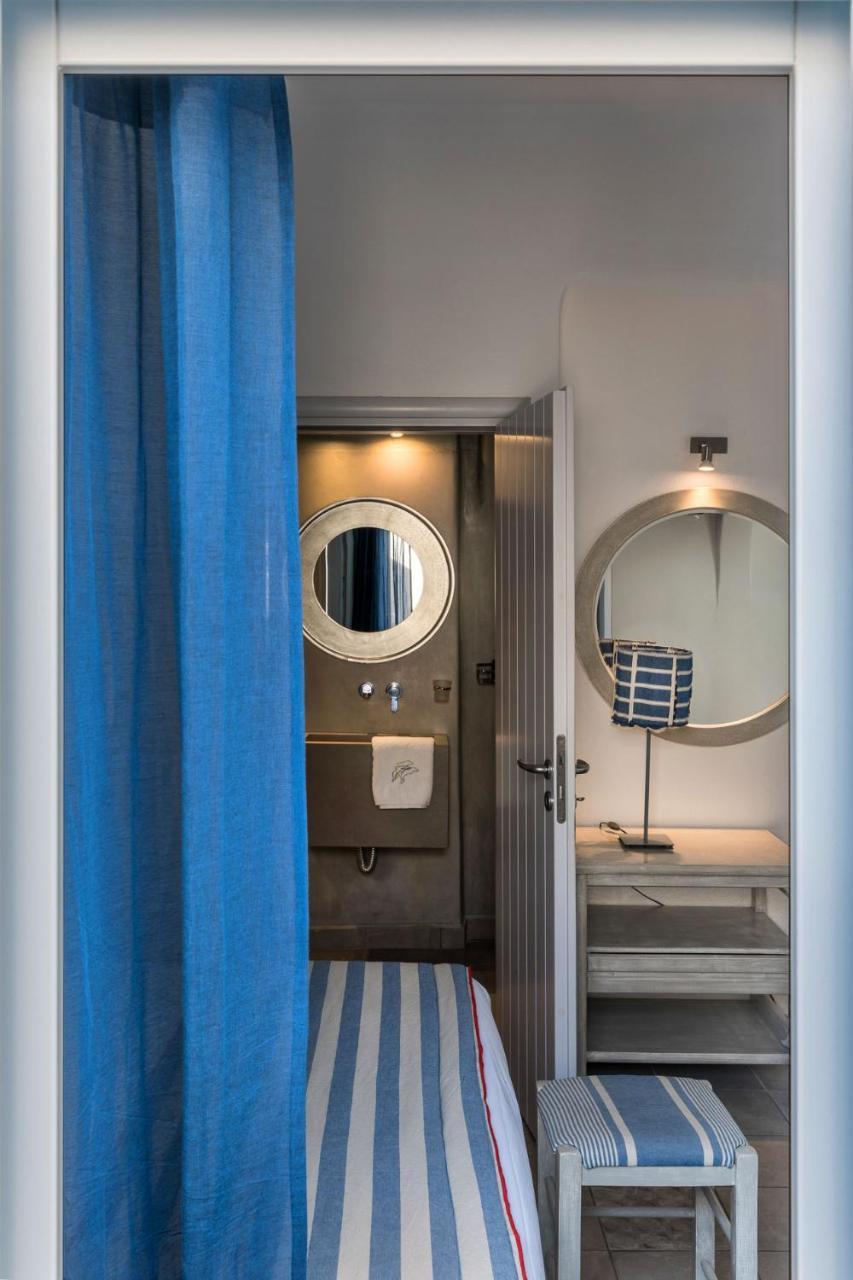 Blue Dolphins Apartments Фиростефани Екстериор снимка